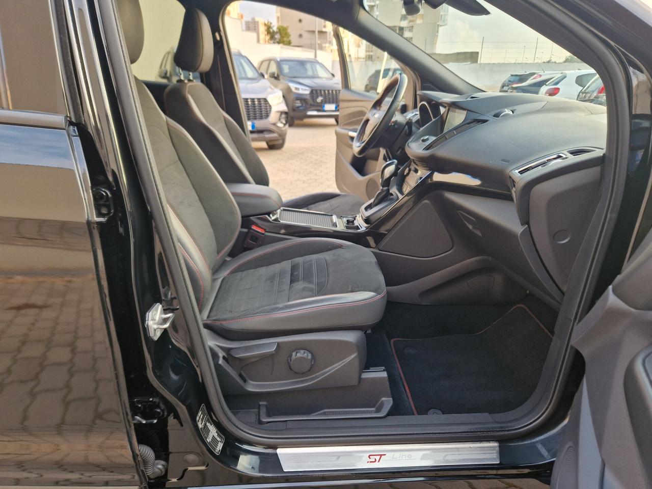 Ford Kuga 2.0 TDCI 180 CV 4WD Powershift ST-Line
