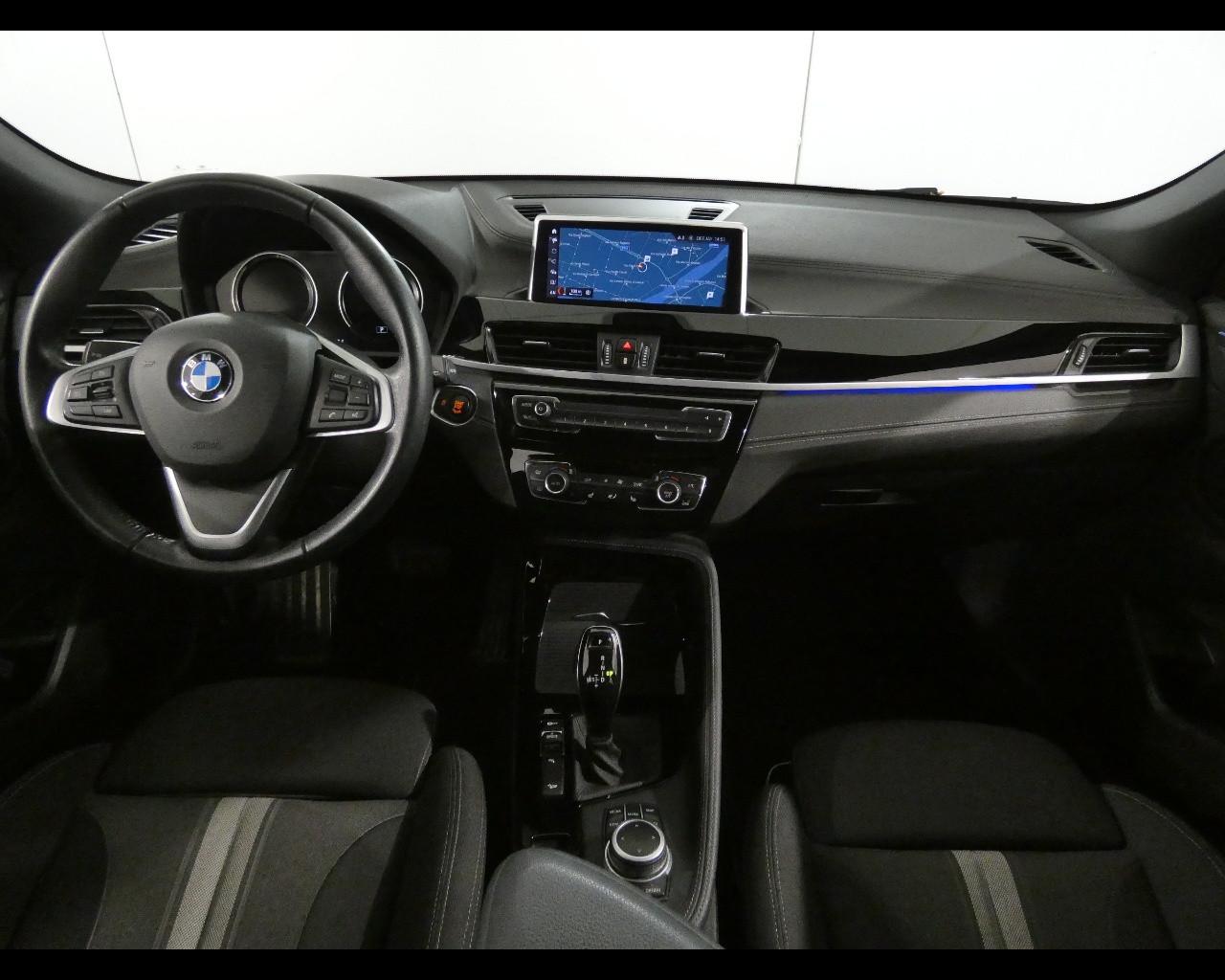 BMW X2 (F39) - X2 xDrive18d Business-X