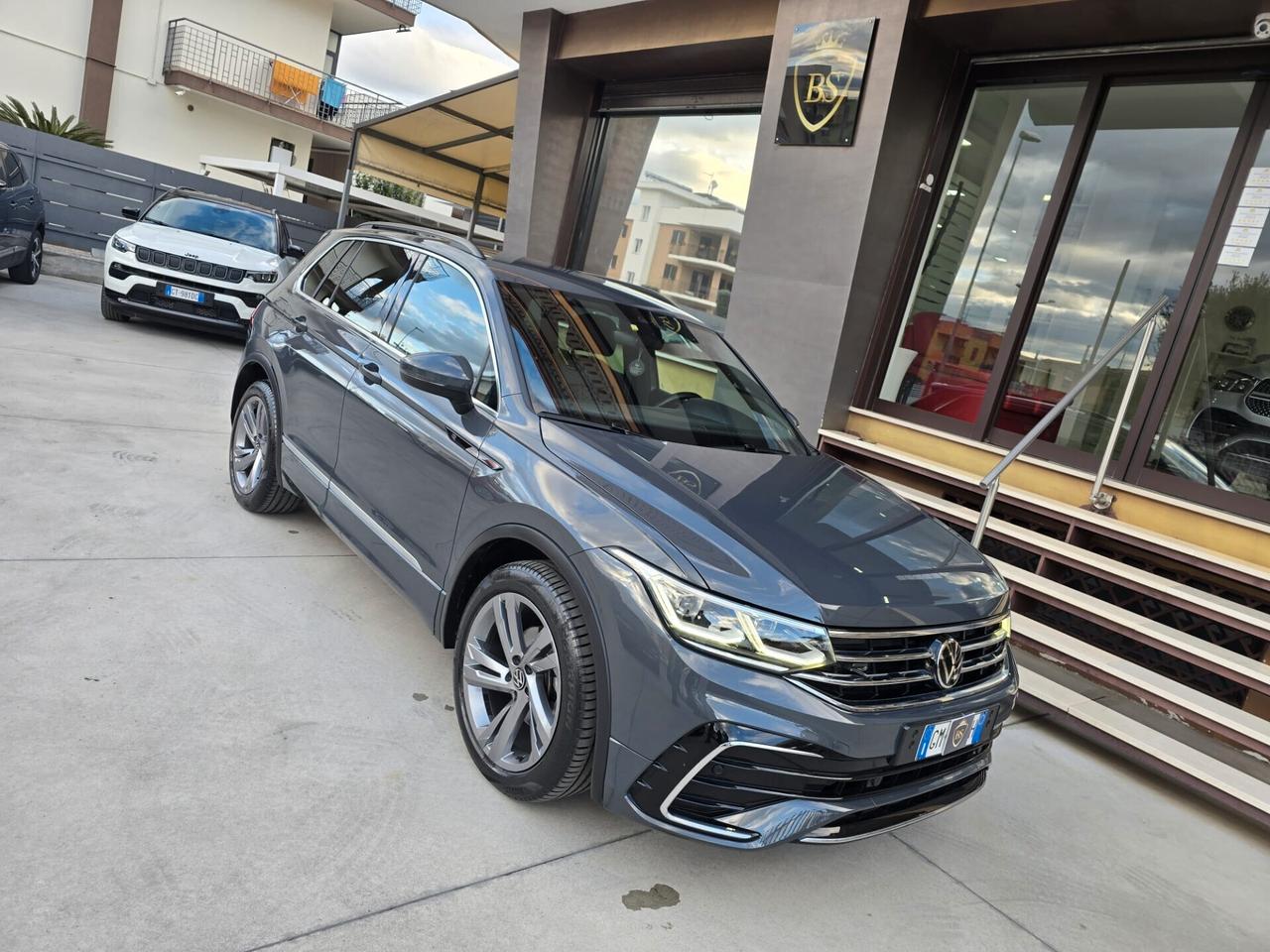 Volkswagen Tiguan 2.0 TDI 150 CV SCR DSG R-Line