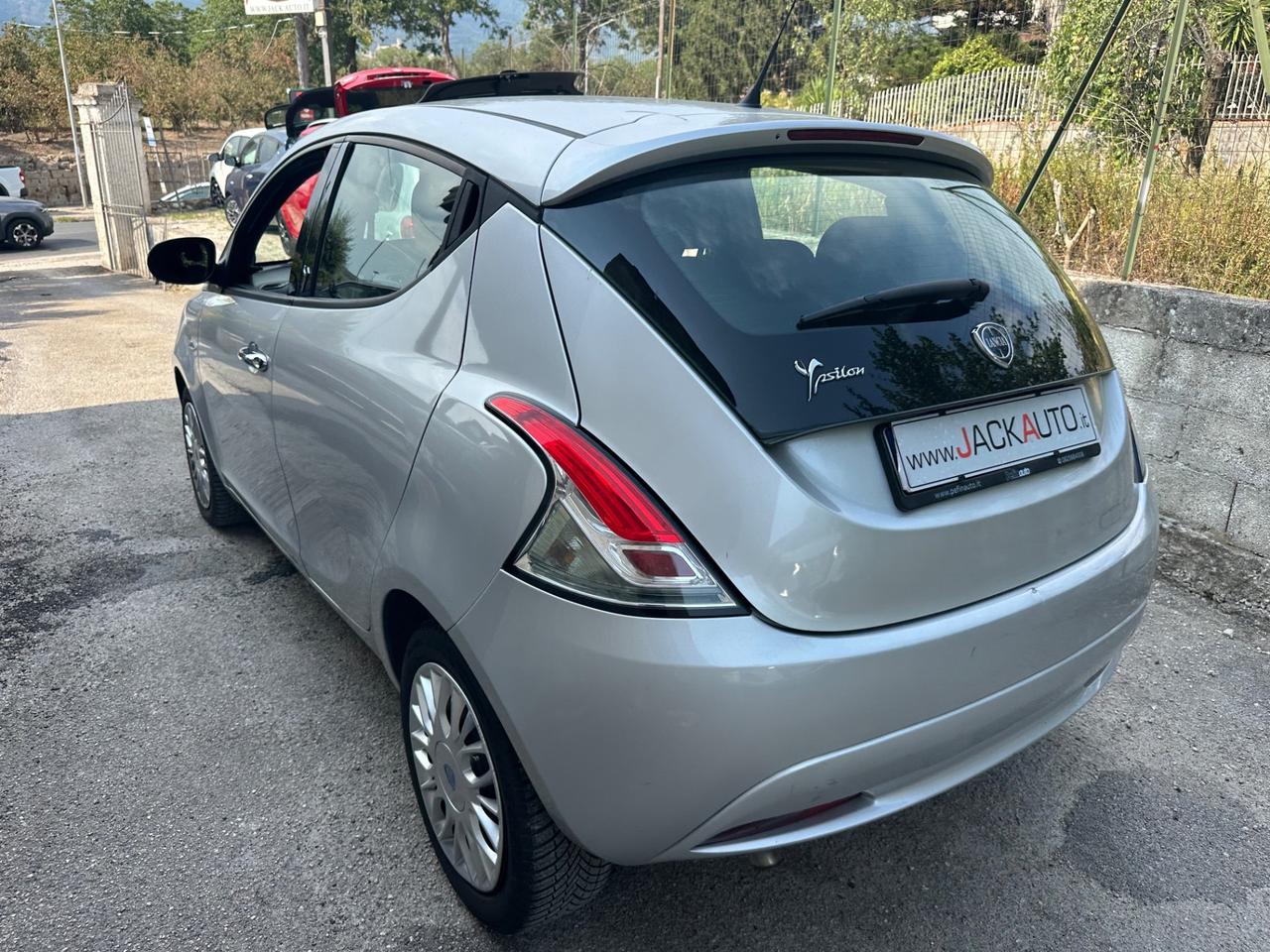 Lancia Ypsilon 1.3 MJT 16V 95 CV 5 porte S&S Silver