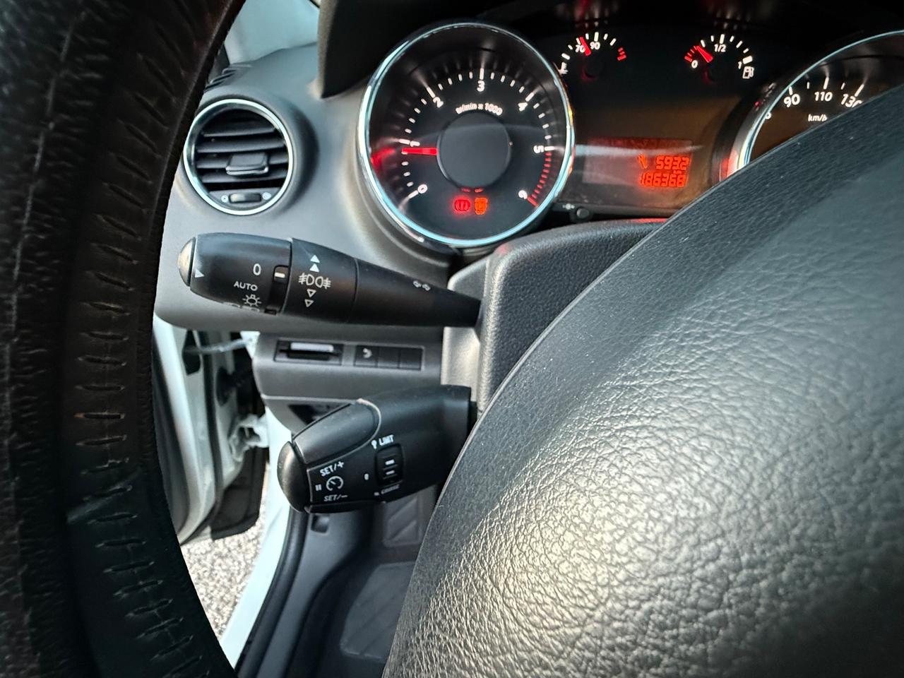Peugeot 3008 1.6 HDi 110CV Tecno