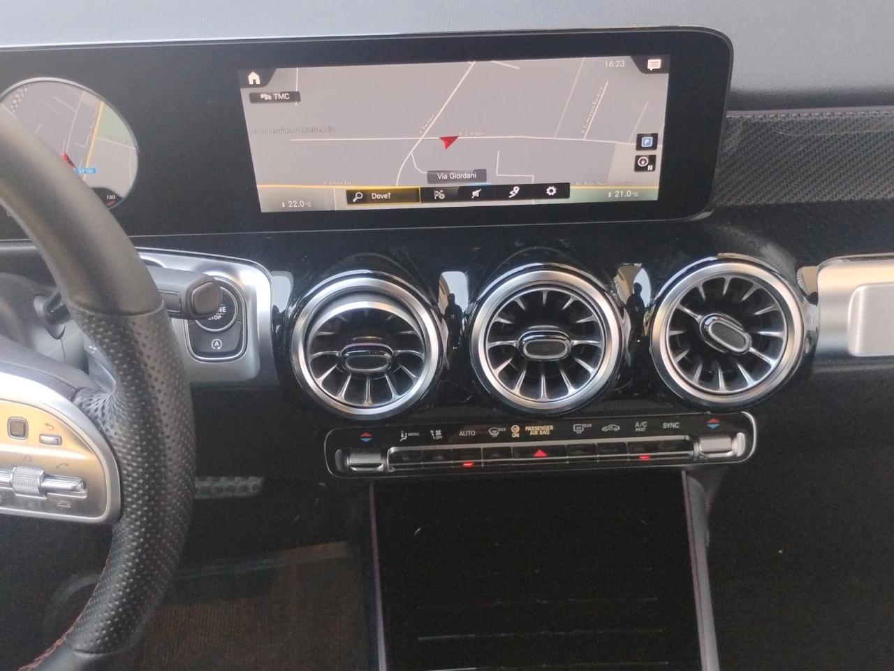 Mercedes GLB 200 d Premium 4MATIC..AMG.TELECAMERA.NAVI