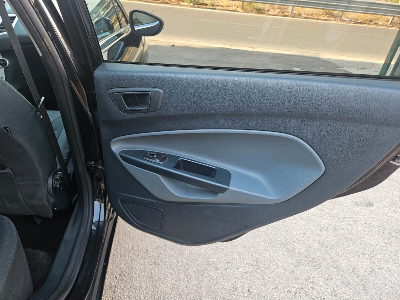 Ford Fiesta 1.2 Titanium 2010