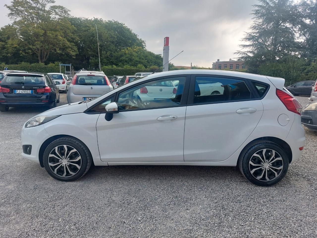 Ford Fiesta 1.4 5p. Bz.- GPL Titanium GPL CASA MADRE
