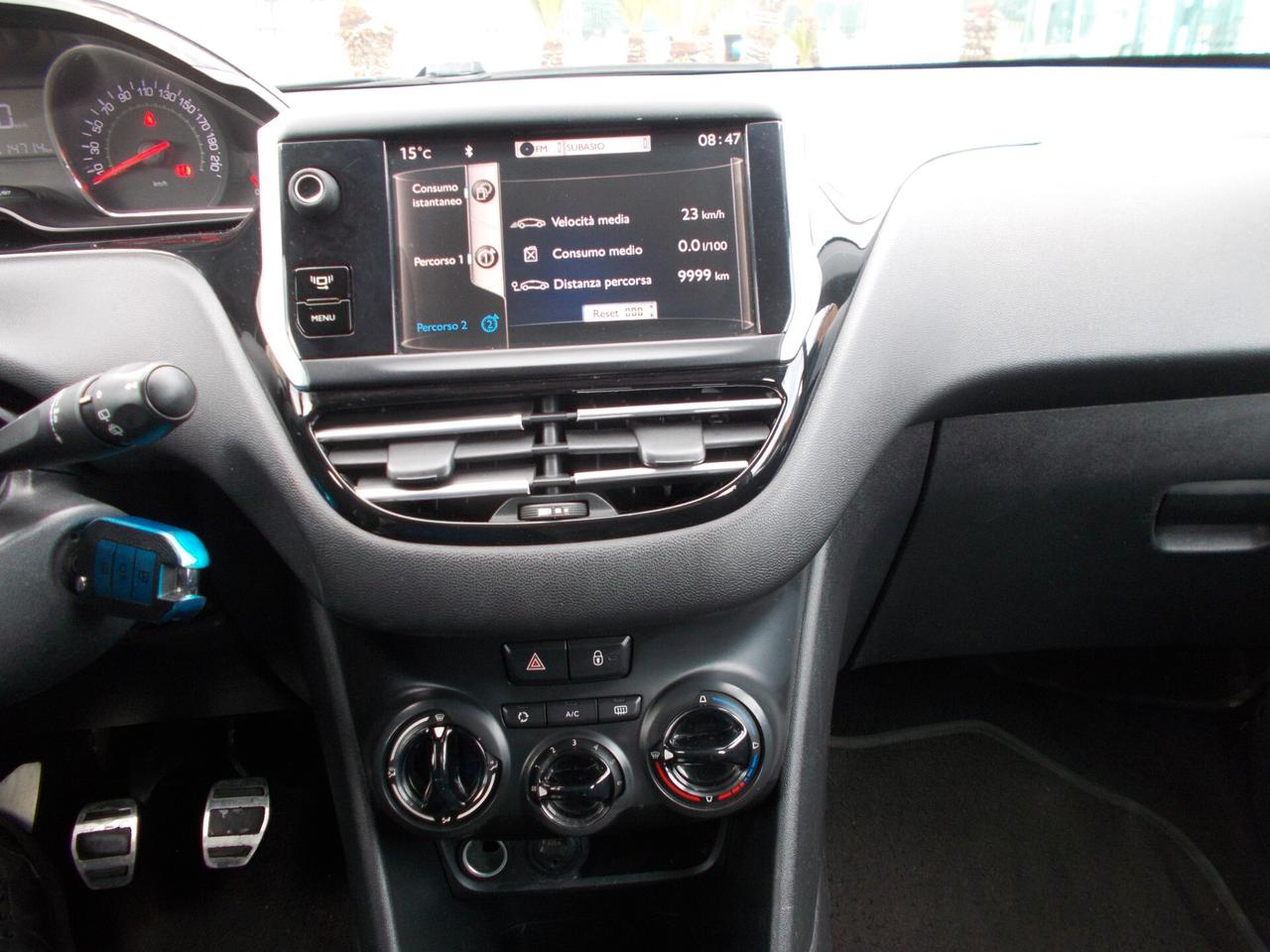 Peugeot 208 1.4 HDi 68 CV 5 porte Allure