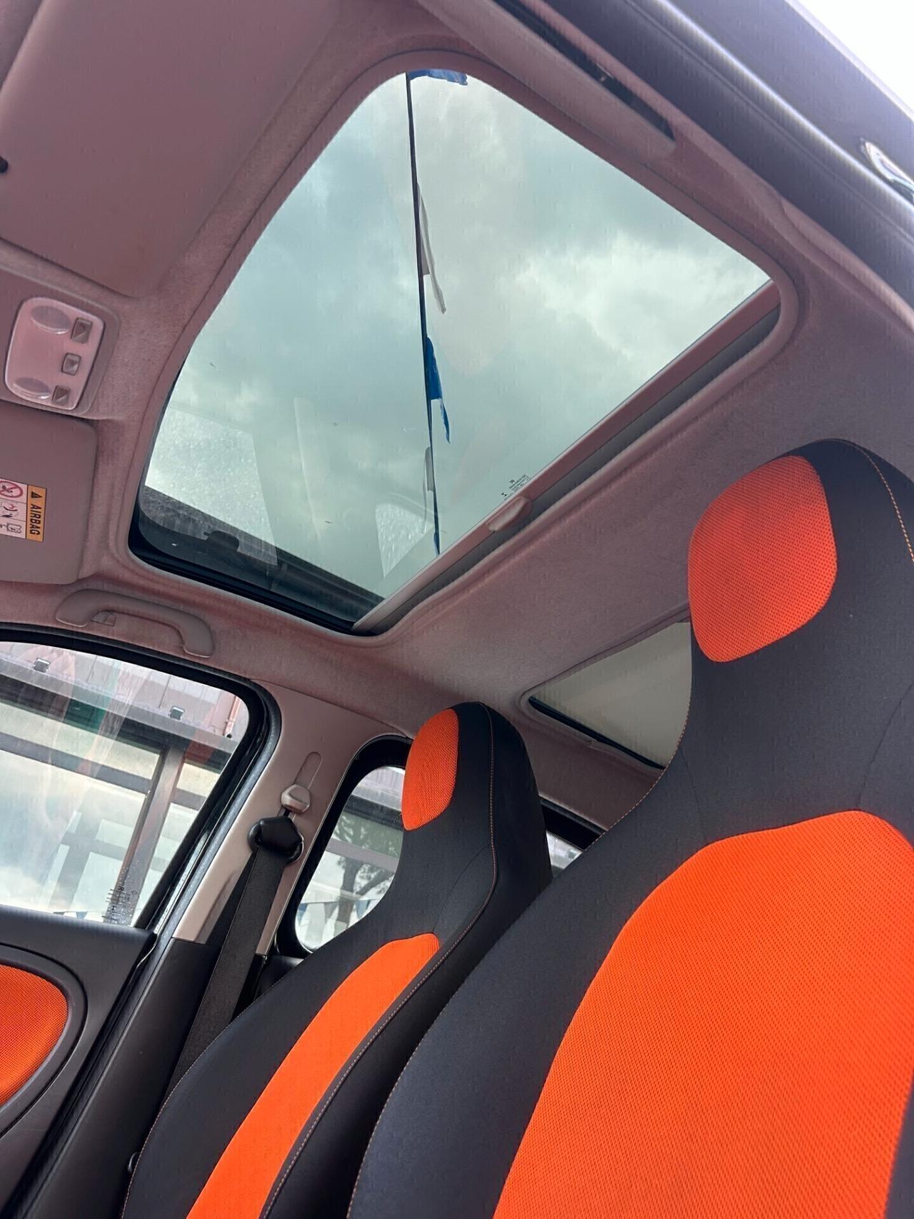 " UNA CHICCA " Smart ForFour 70 1.0 twinamic Passion