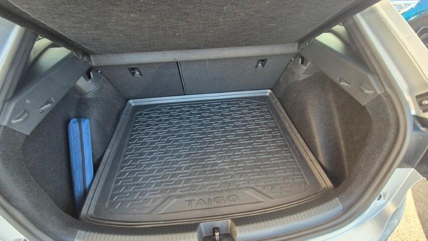 Volkswagen Taigo 1.0 TSI 110 CV R-Line (TETTO APRIBILE) - 2022