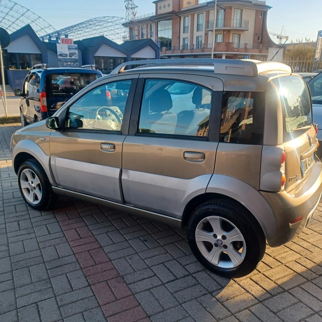 165898K PANDA CROSS 1.3 MJTD 4X4 INTROVABILE