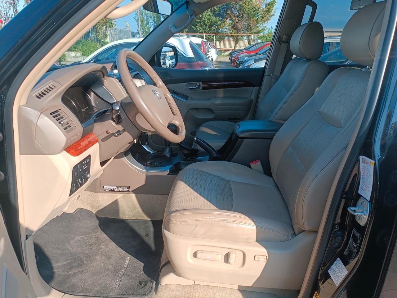 Toyota Land Cruiser 3.0 D-4D 16V cat 5 porte aut. Wagon