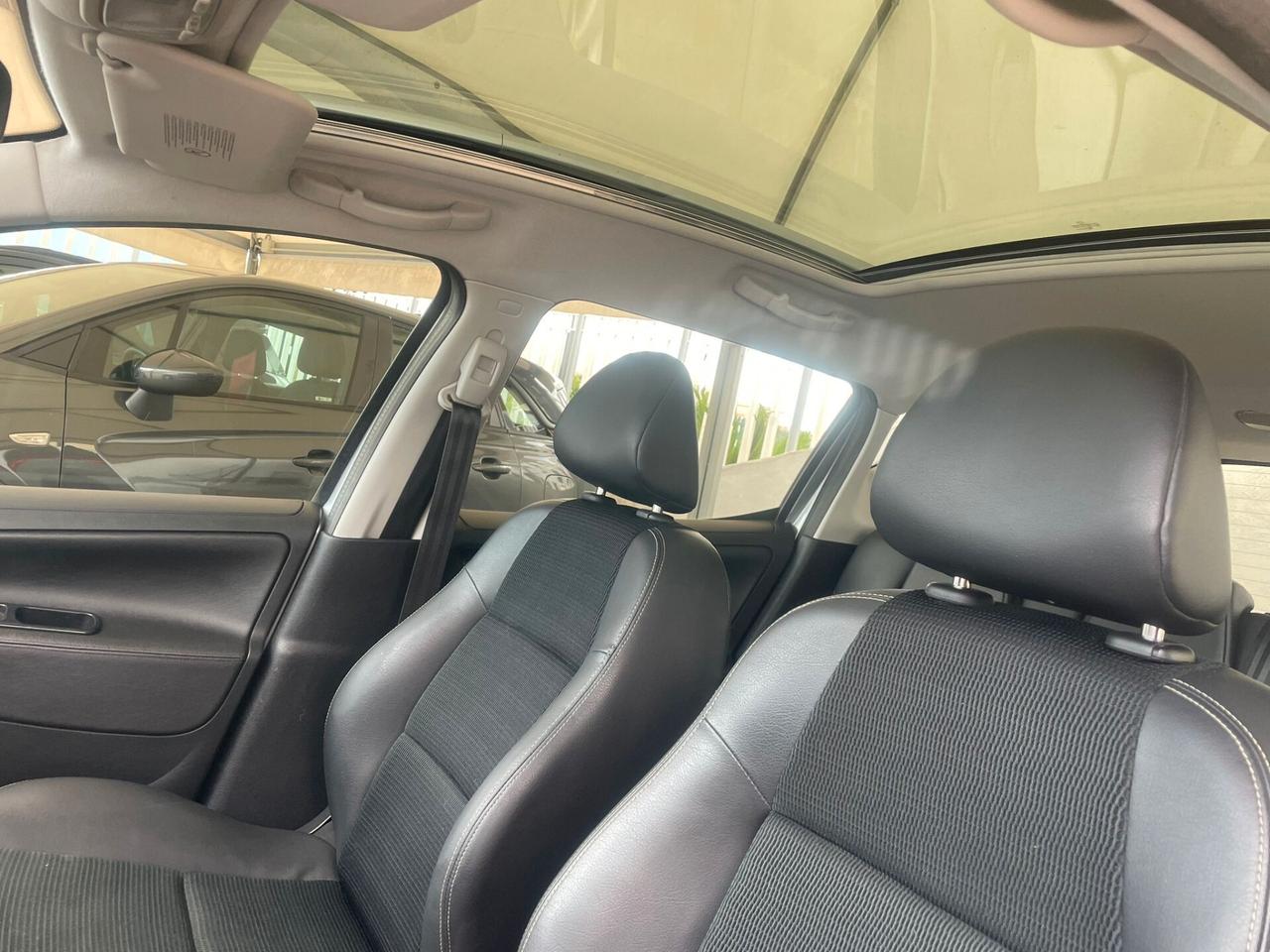 Peugeot 207 1.6 8V HDi 93CV SW Ciel Allure