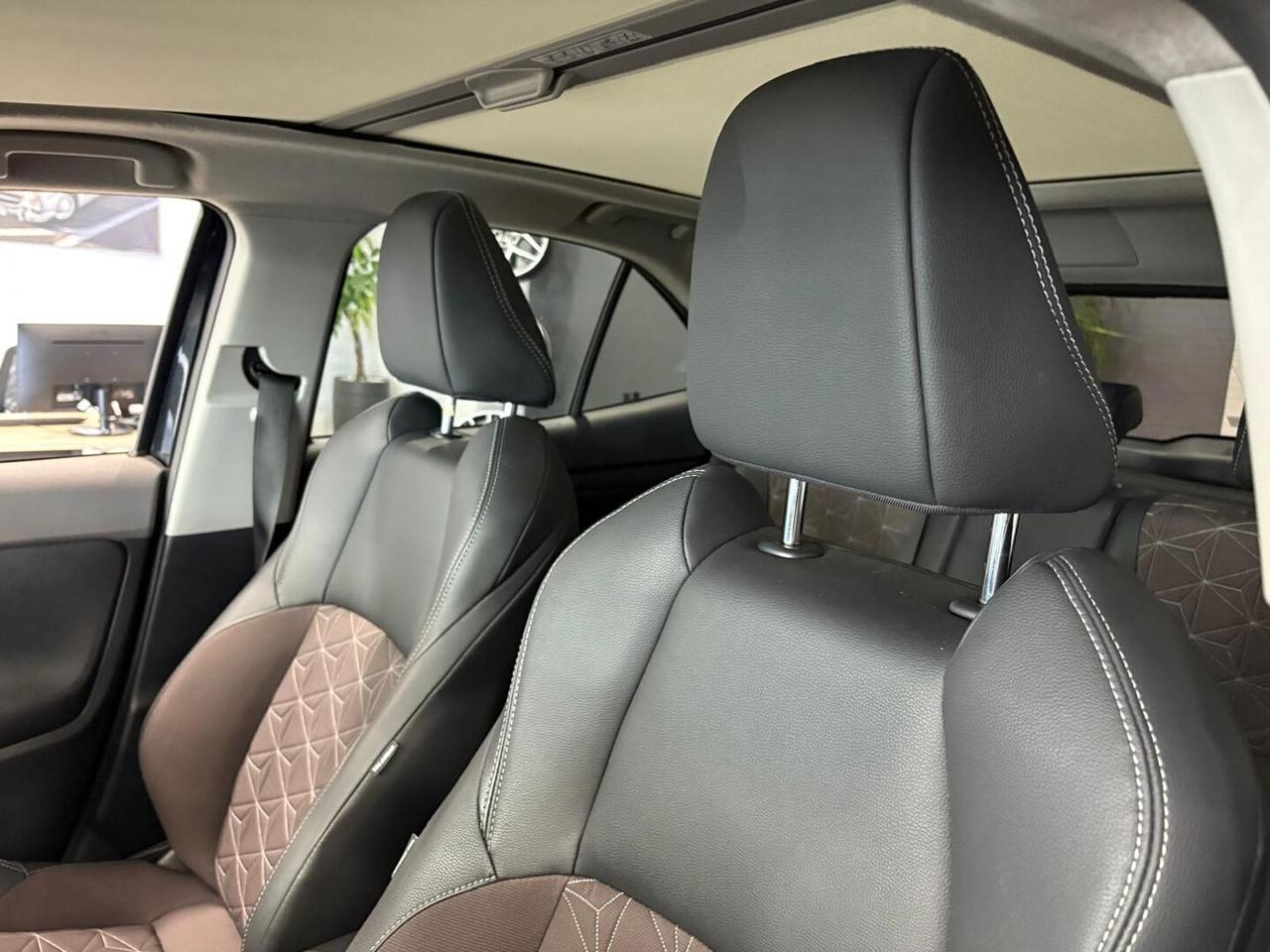 Toyota Yaris Cross 1.5h Lounge fwd 116cv e-cvt