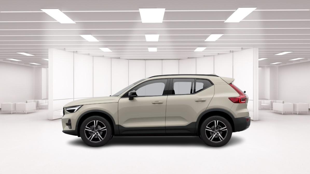 VOLVO Xc40 B3 Mild Hybrid Automatico Plus Dark