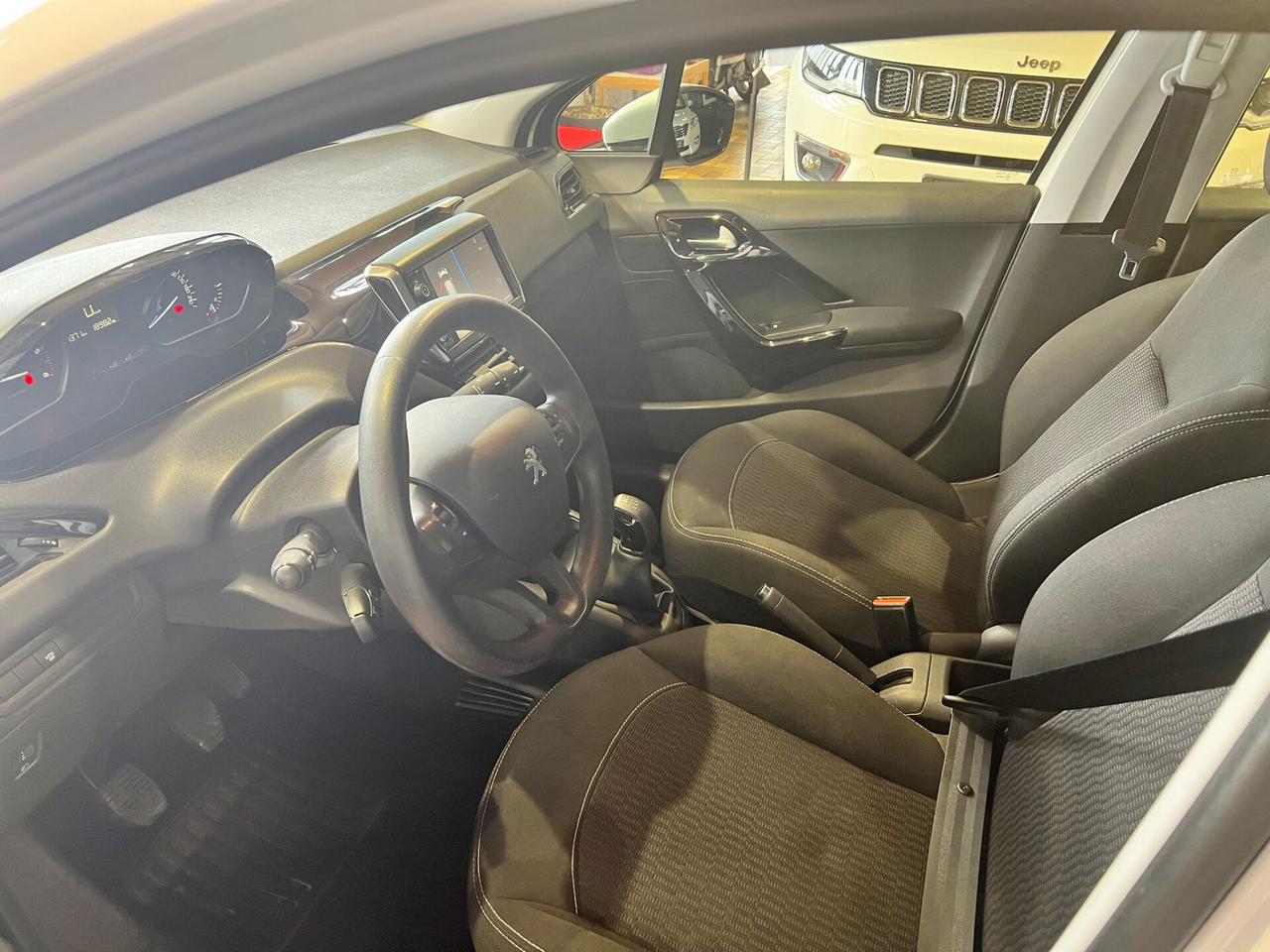 Peugeot 208 1.4 HDi 68 CV 5 NEOPATENTATO