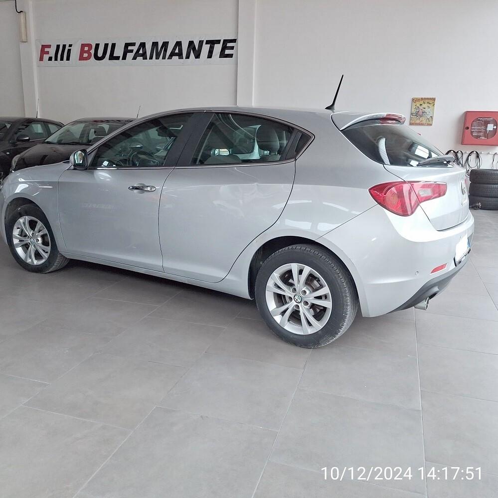 Alfa Romeo Giulietta 1.6 JTDm-2 105 CV Exclusive