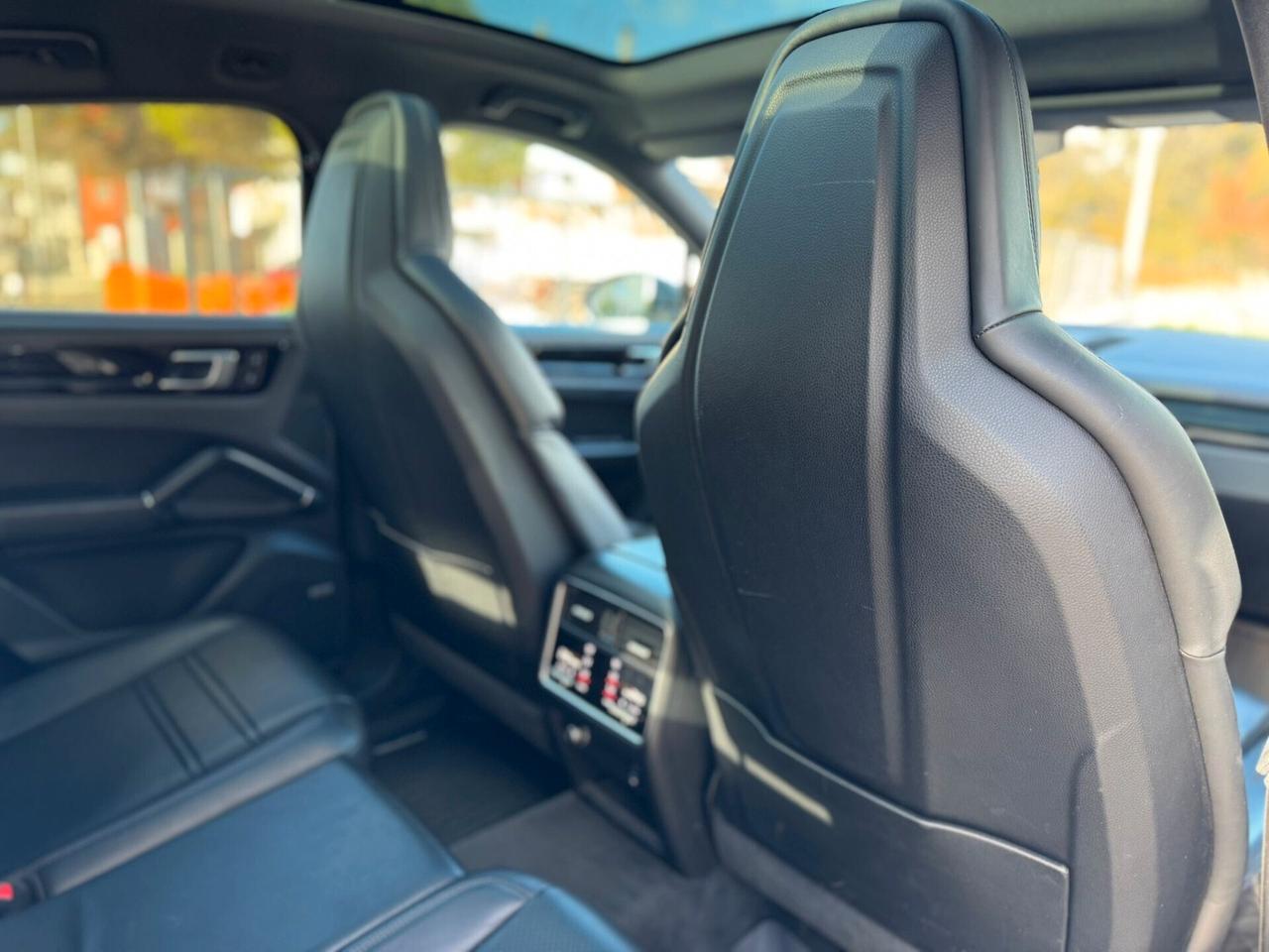 Porsche Cayenne 3.0 V6 E-Hybrid 462 CV