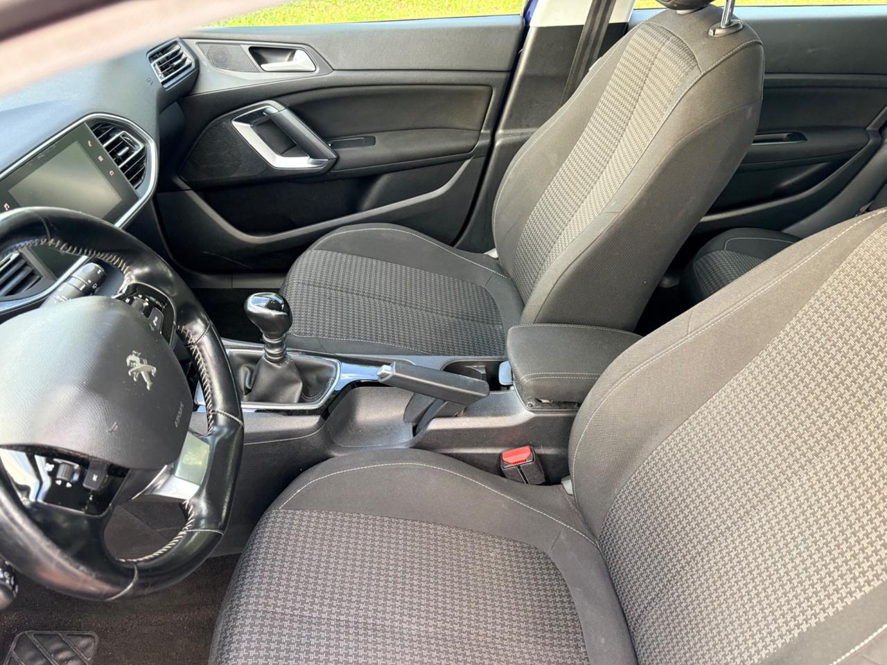 Peugeot 308 BlueHDi 100 S&S SW Business