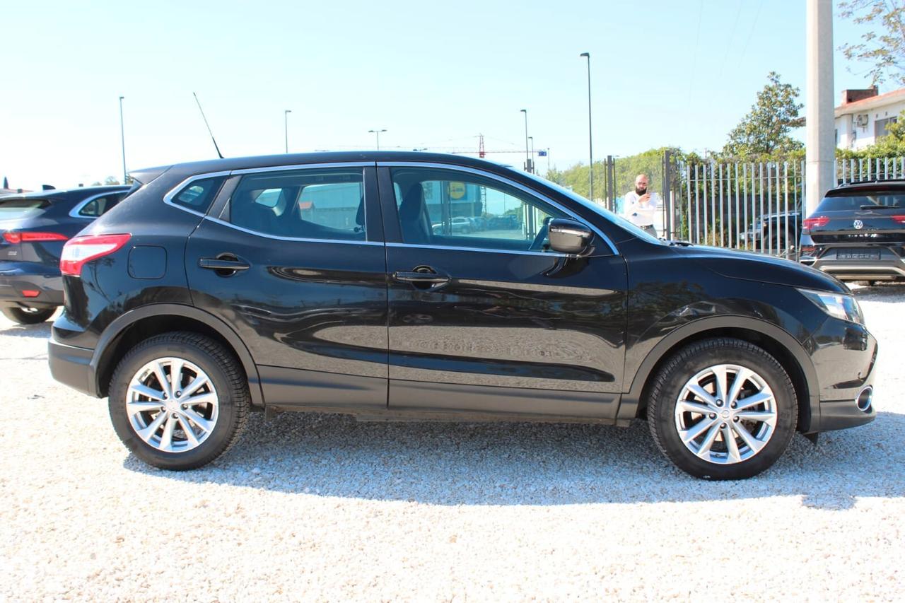 Nissan Qashqai 1.5 dCi Acenta Premium