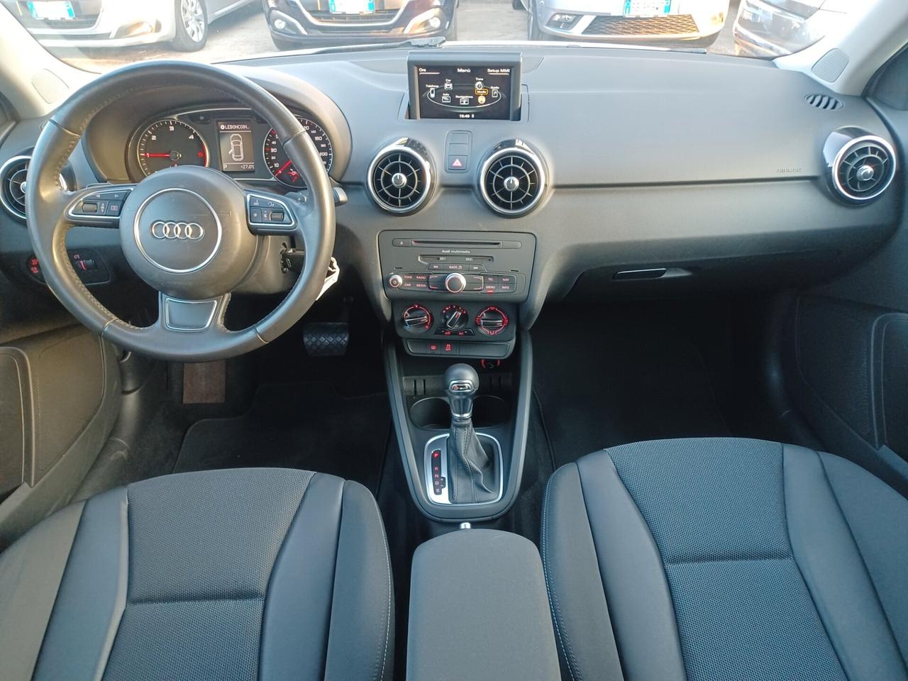 Audi A1 SPORTBACK 1.6 TDI S TRONIC LED BIXENO PDC