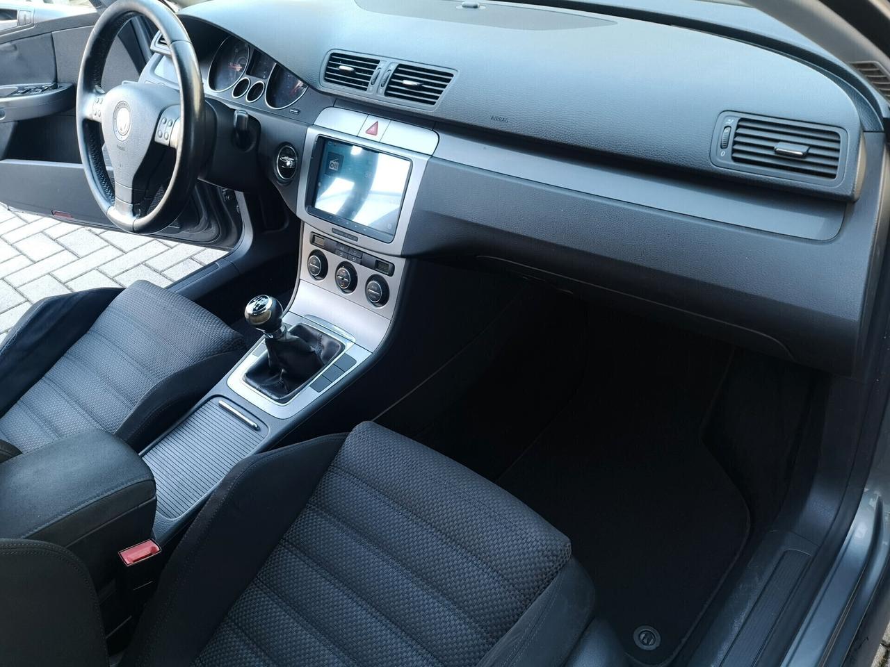 Volkswagen Passat 2.0 16V TDI Var. Sportline