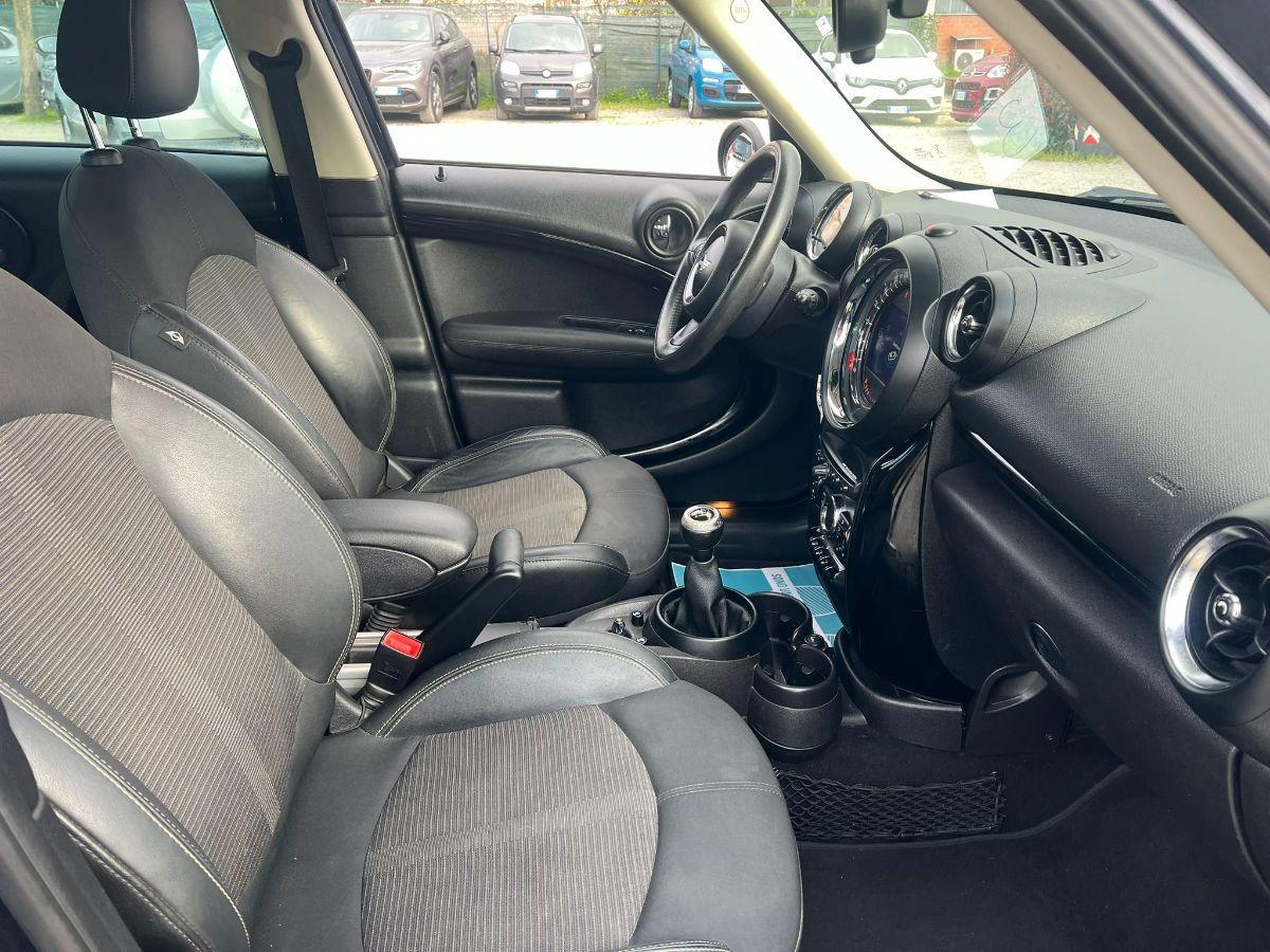 MINI - Countryman - One D