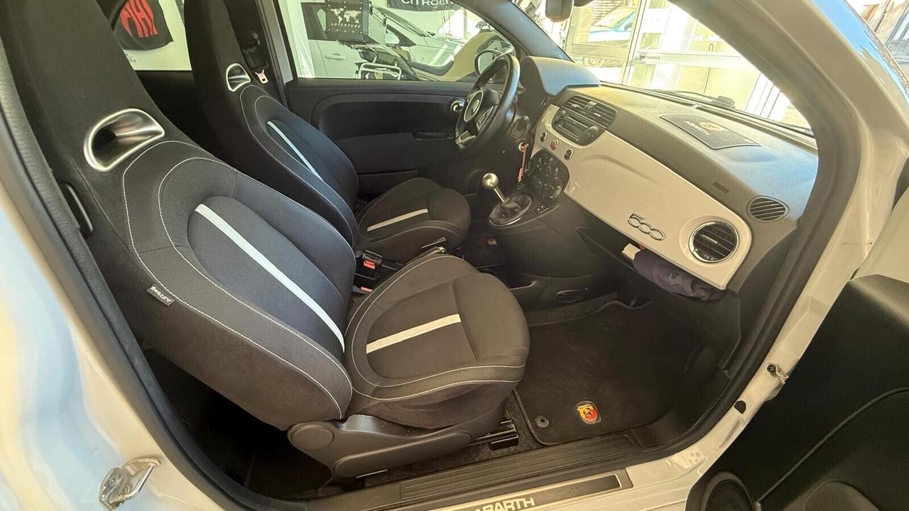 Abarth 500 1.4 Turbo T-Jet 140 CV