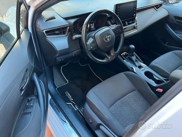 Toyota Corolla Touring Sports 1.8 Hybrid Business