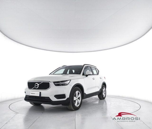 VOLVO XC40 T2 Momentum Core