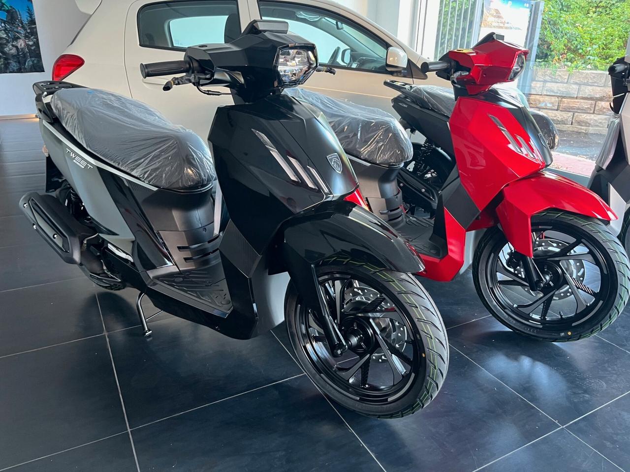 Peugeot Tweet 125 active top case TASSO ZERO