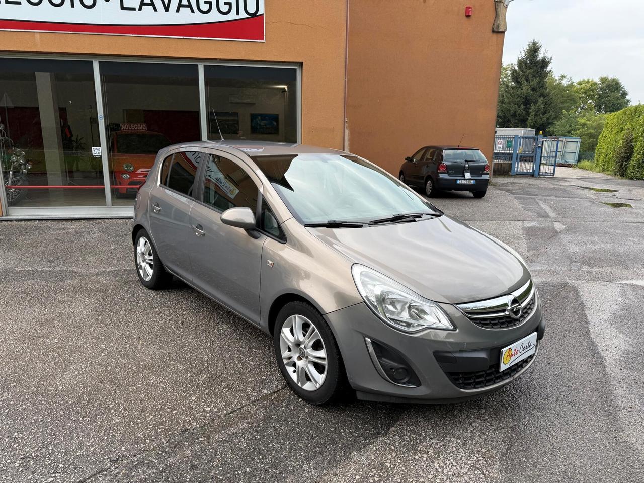 Opel Corsa 1.2 5 porte Elective NEOPATENTATI