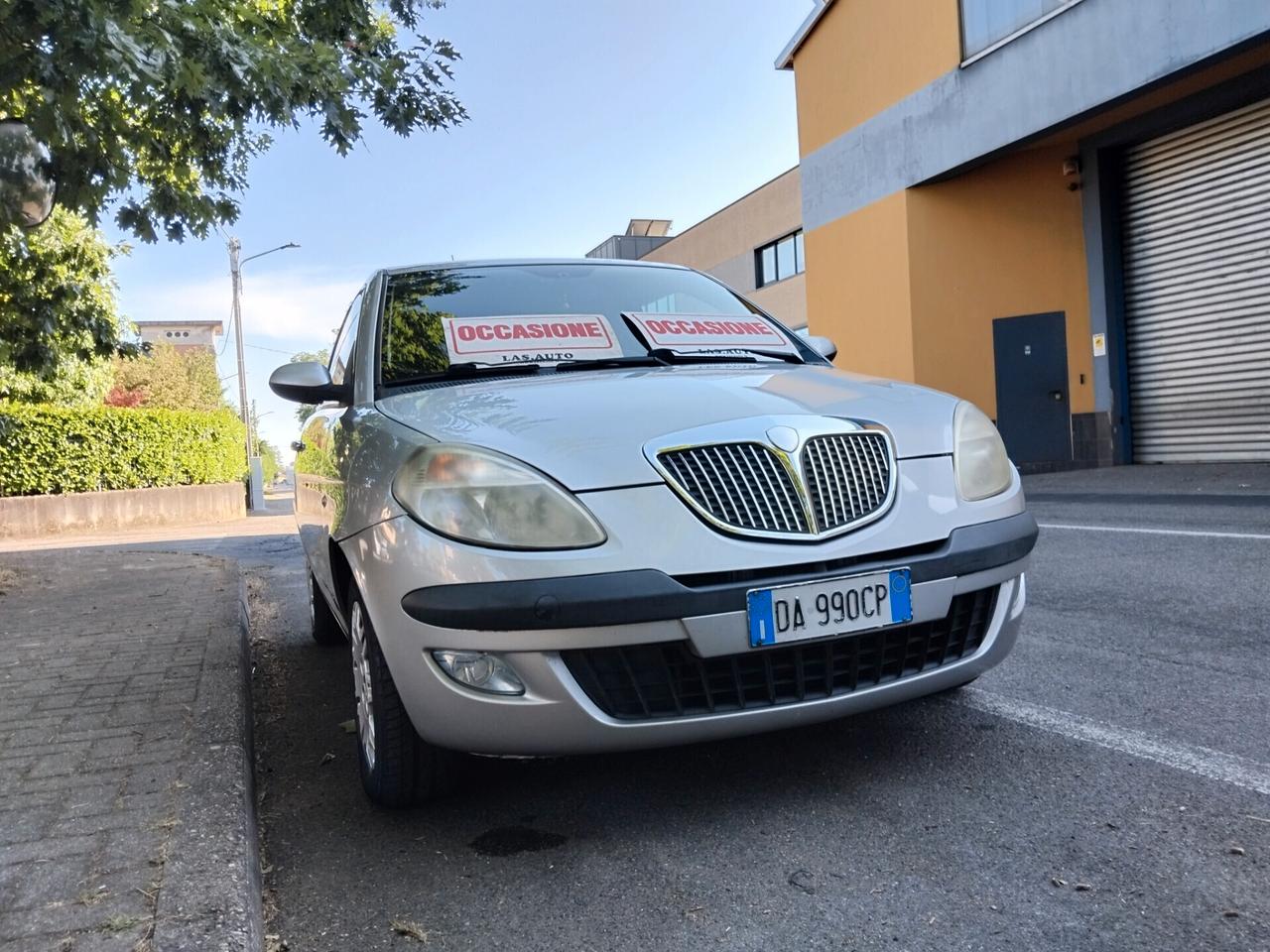 Lancia Ypsilon 1.2 Oro Bianco