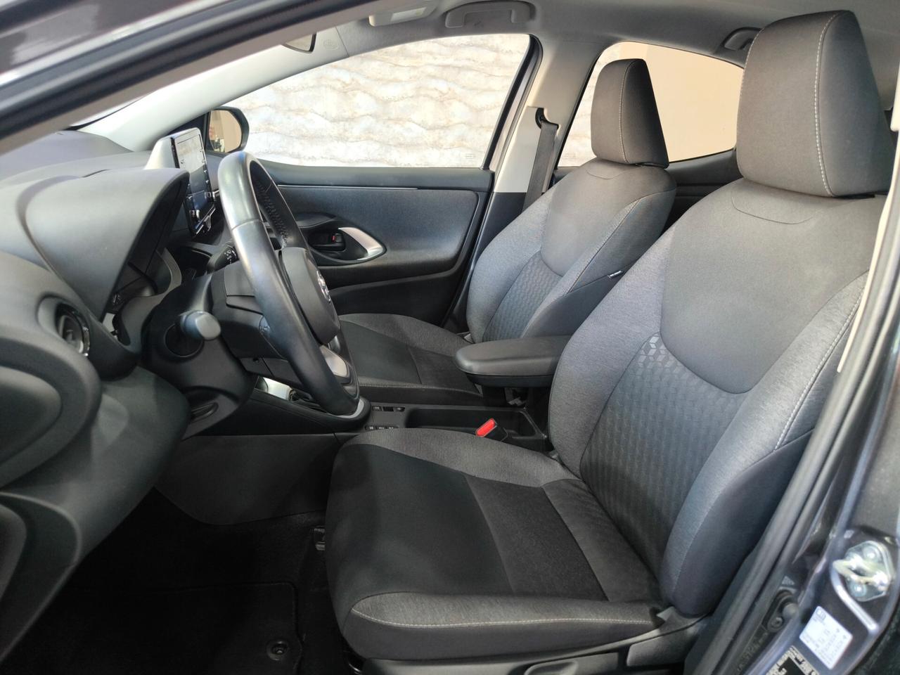 Toyota Yaris 1.5 Hybrid 5 porte Business