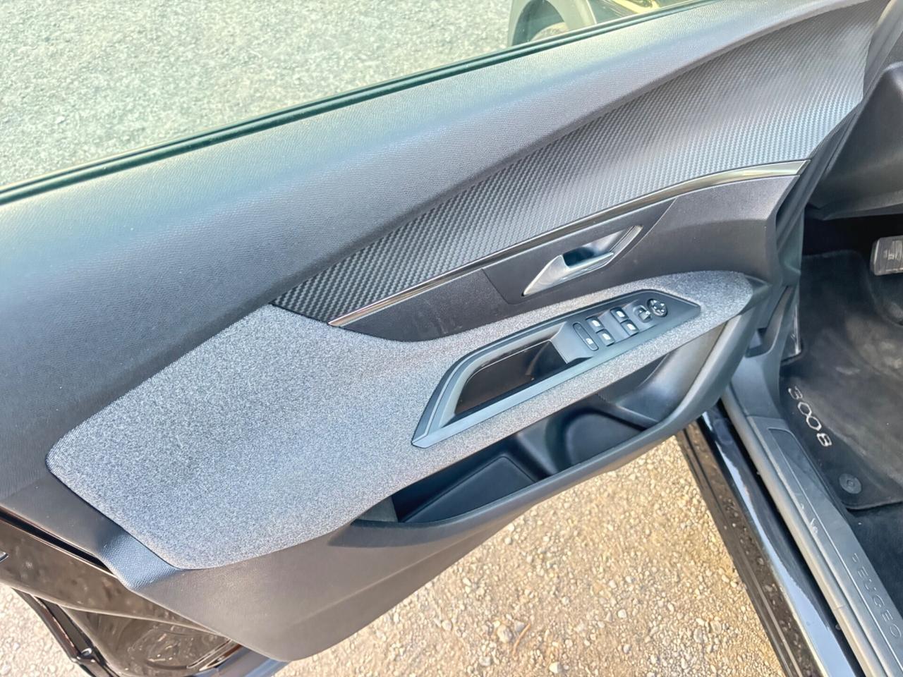 Peugeot 3008 BlueHDi 130 S&S EAT8 GT