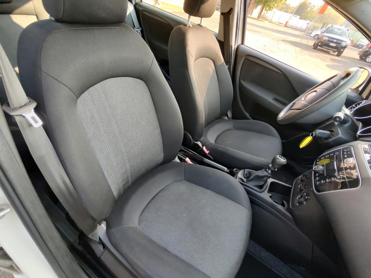 Fiat Punto 1.2 STREET 5 PORTE, EURO 6, BENZINA\GPL, OK NEOPATENTATI