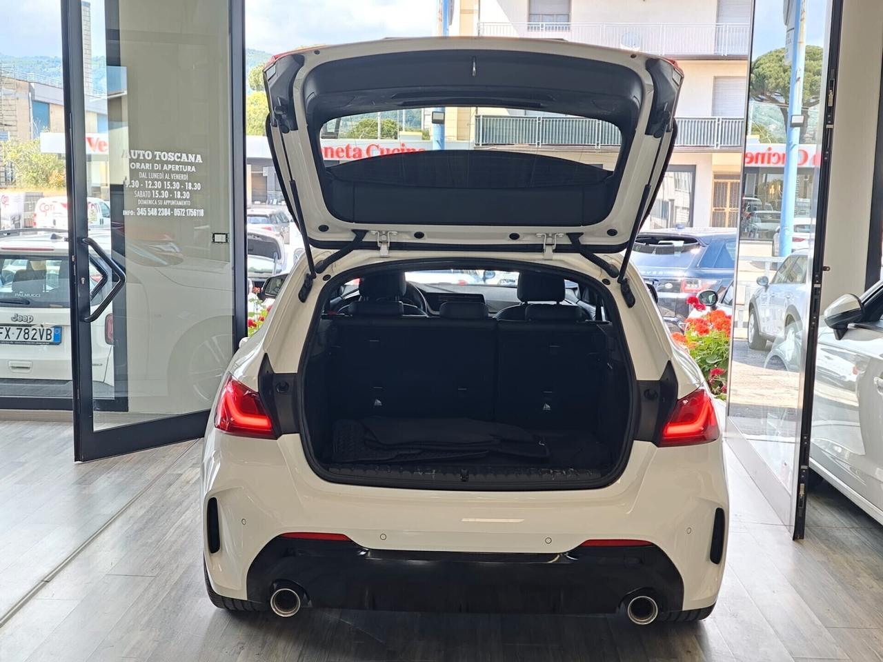 Bmw 118 118d 5p. Msport