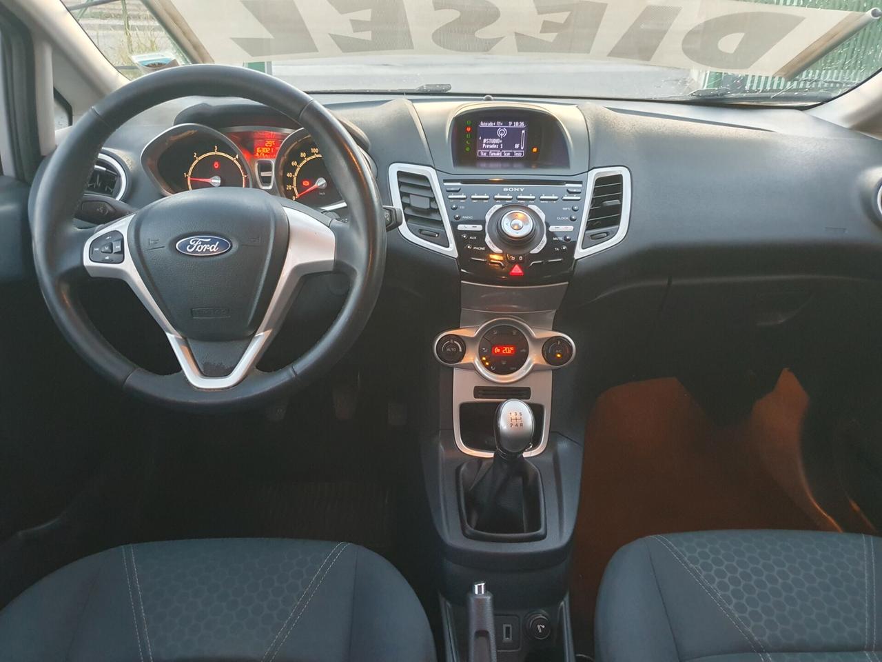 Ford Fiesta 1.4 TDCi 70CV 5p. Titanium. Neop 2012