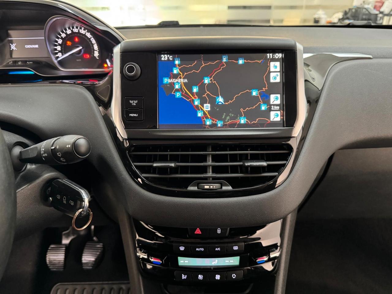Peugeot 208 1.4 Diesel 68 CV 2014