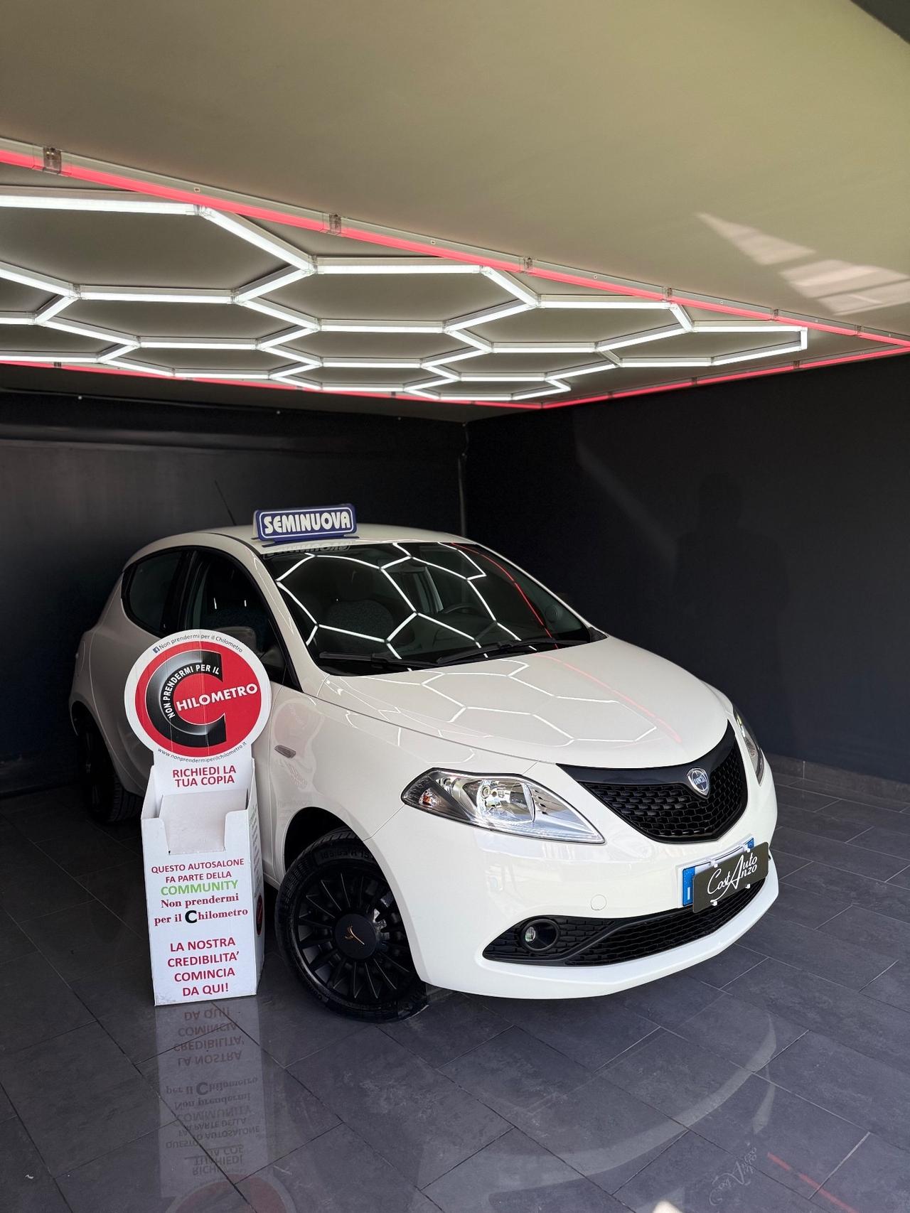 Lancia Ypsilon 1.2 Benz 69cv Platinum 11/2020 Nuova