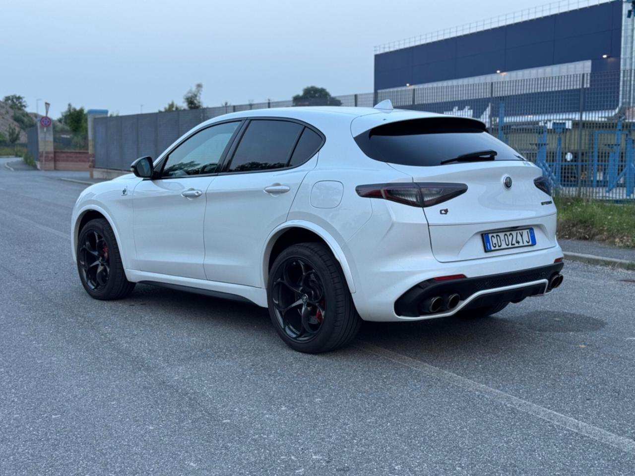 Alfa Romeo Stelvio 2.9 Bi-Turbo V6 510 CV AT8 Quadrifoglio