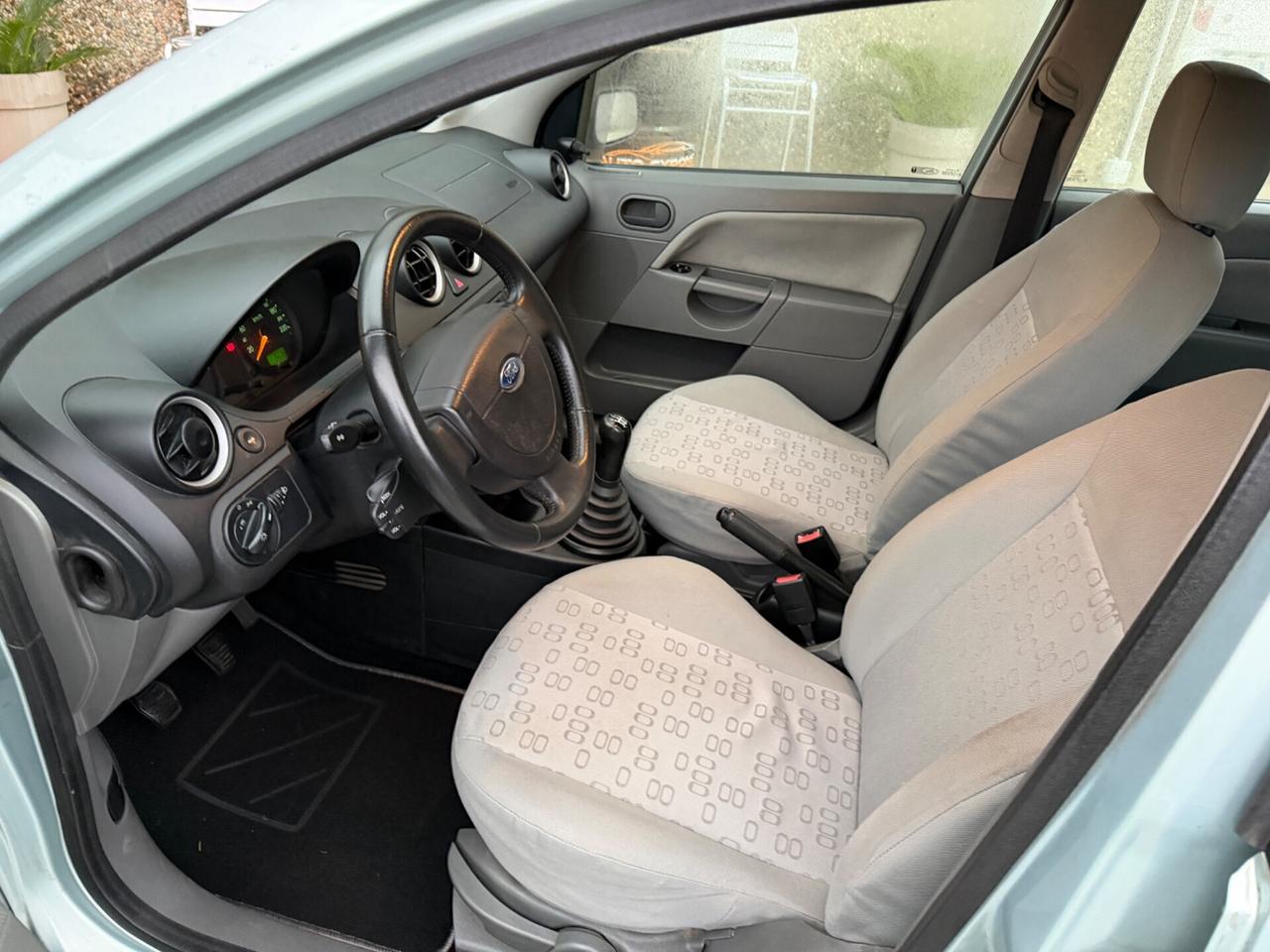 Ford Fiesta 1.2 benzina euro4 neopatentati