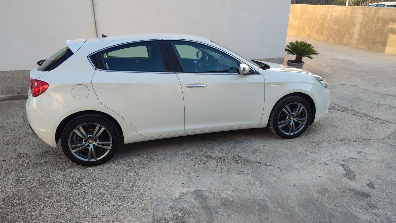 Alfa Romeo Giulietta 1.6 JTDm-2 105 CV Progression