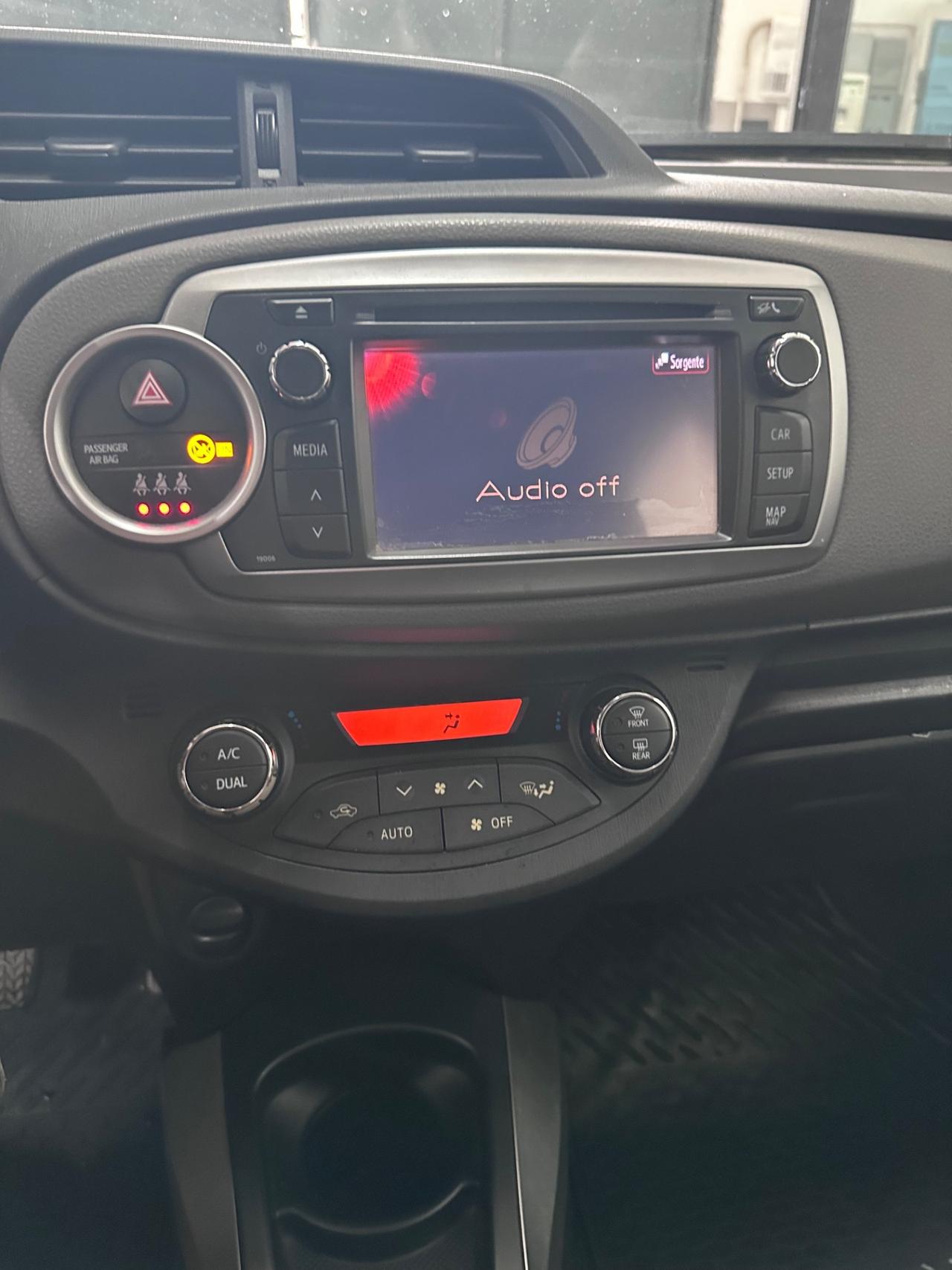 Toyota Yaris 1.0 5 porte Lounge 2013