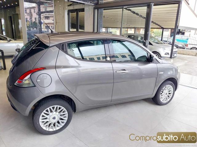 LANCIA Ypsilon 1.2 69 CV ( Garanzia 12 Mesi)
