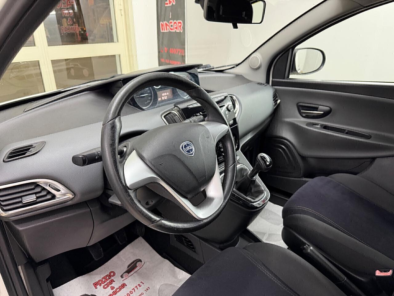 Lancia Ypsilon 1.3 MJT 95Cv
