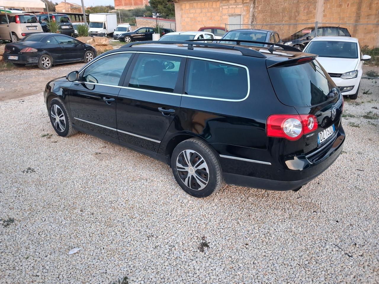 Volkswagen Passat 1.6 TDI DPF Var Comf. BM Tech.