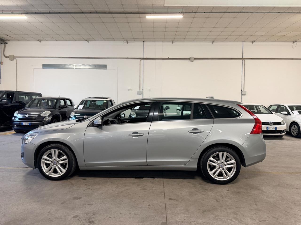 Volvo V60 DRIVe Powershift Momentum