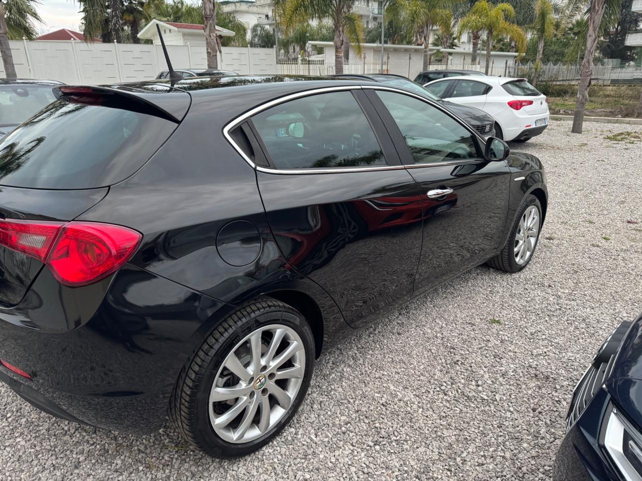 Alfa Romeo Giulietta 1.6 JTDm-2 105 CV Distinctive