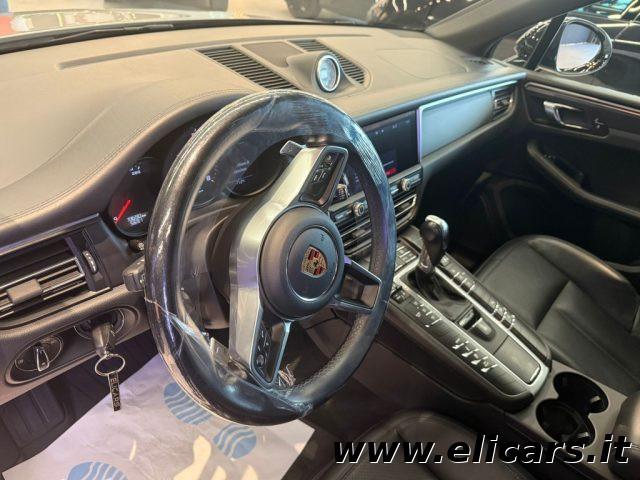 PORSCHE Macan 2.0