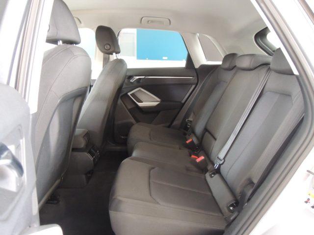 AUDI Q3 35 TDI S tronic Business