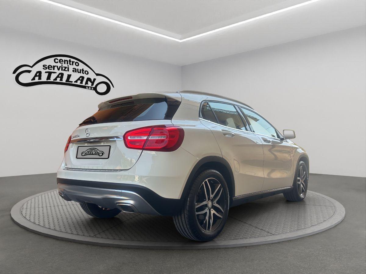 MERCEDES - Classe GLA - GLA 200 d 136CV Premium