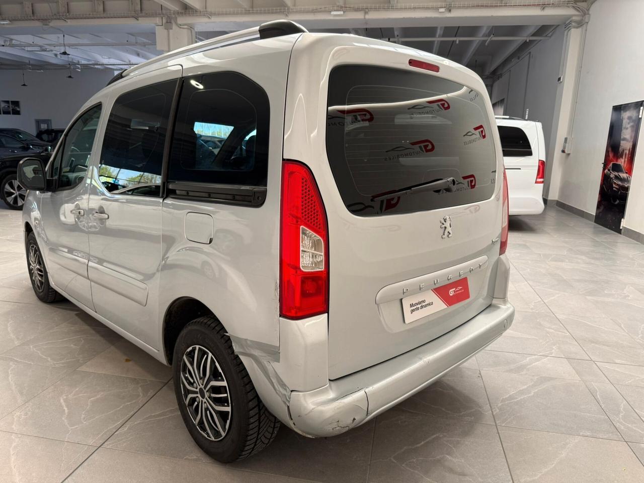 Peugeot Partner Tepee 1.6 HDi 75CV Access autocarro 5 posti